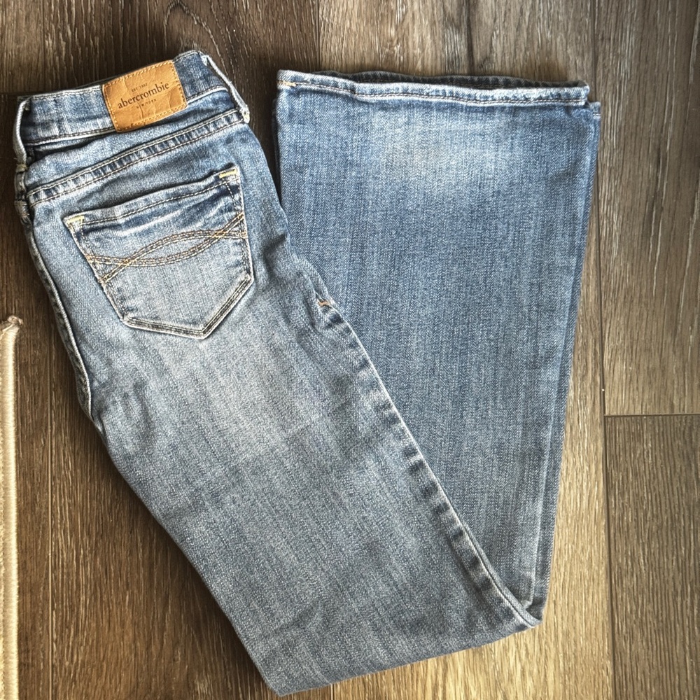 Girls Abercrombie Kids (Mackenzie Style) Flare Leg Jeans Size 8 - Picture 9 of 9